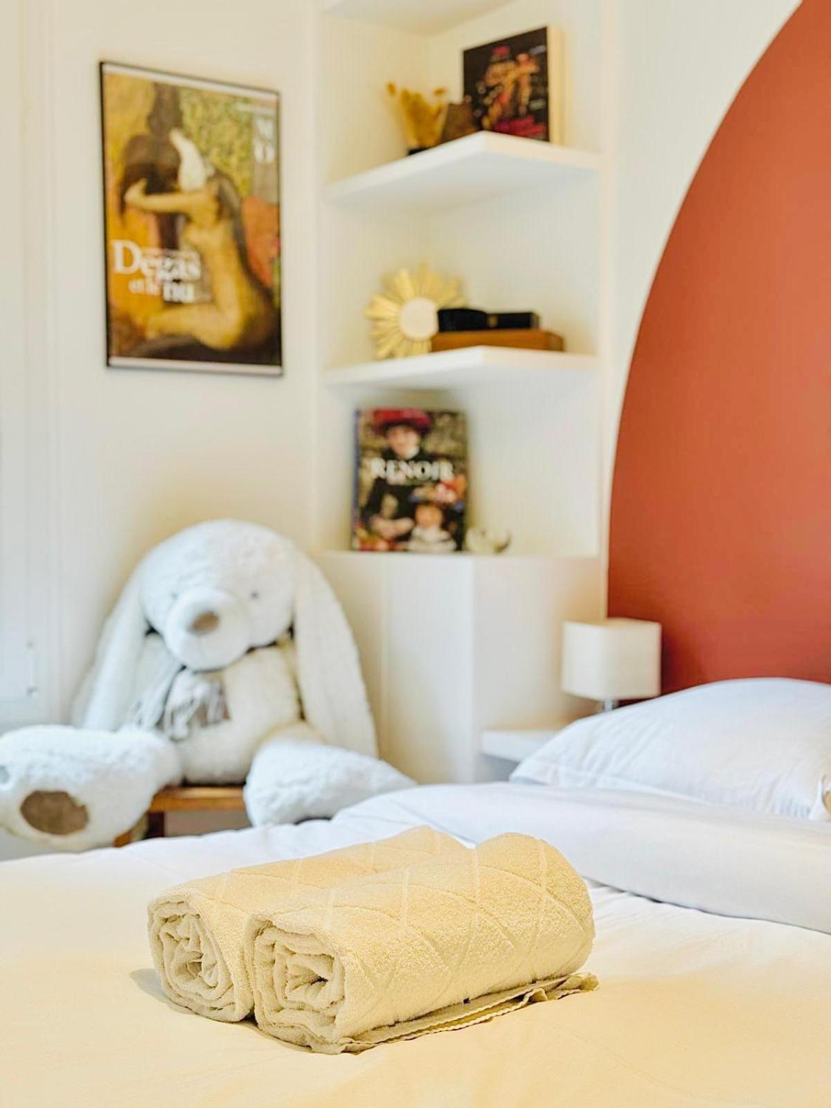Charmant Appartement Au Coeur De Montmartre! Parijs Buitenkant foto